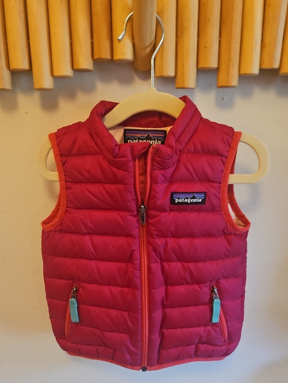 Patagonia Girls Fuchsia Puffer Vest
